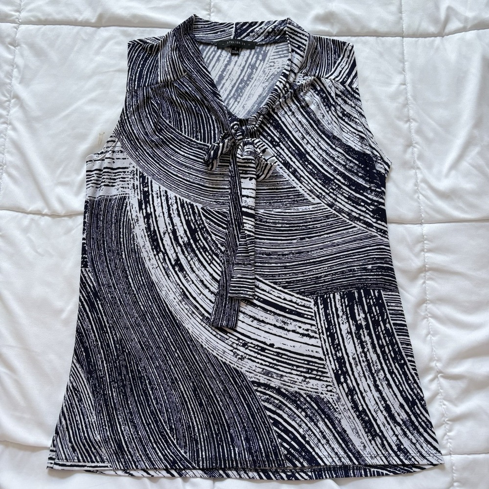 Womens Small Top Blouse Sleeveless White Blue Geometric Stretch Retro‎ Dainty